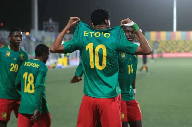 Etienne Eto'o, babası Samuel Eto'o'nun izinde gidiyor! Attığı golle dikkat çekti Etienne Eto'o, babası Samuel Eto'o'nun izinde gidiyor! Attığı golle dikkat çekti