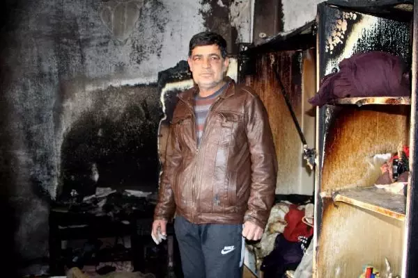 Evi ve eşyası yangında kül olan aile yardım bekliyor Evi ve eşyası yangında kül olan aile yardım bekliyor