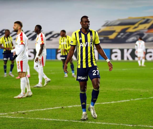 In Fenerbahçe, Thiam and Caner reacted to their removal from the game