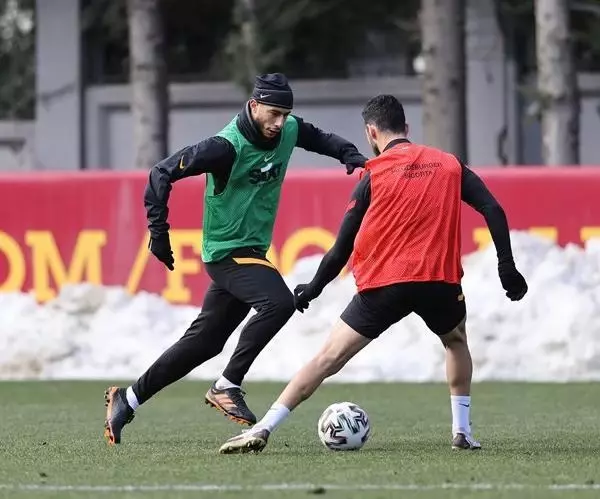 Galatasaray'da Büyükşehir Belediye Erzurumspor maçı hazırlıkları başladı Galatasaray'da Büyükşehir Belediye Erzurumspor maçı hazırlıkları başladı