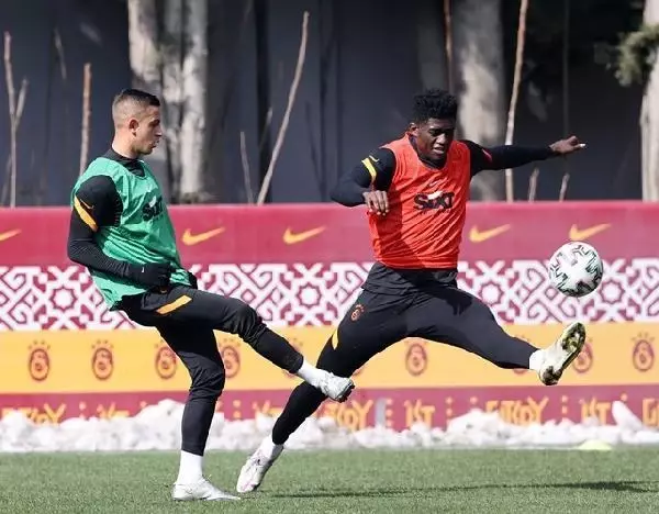 Galatasaray'da Büyükşehir Belediye Erzurumspor maçı hazırlıkları başladı Galatasaray'da Büyükşehir Belediye Erzurumspor maçı hazırlıkları başladı