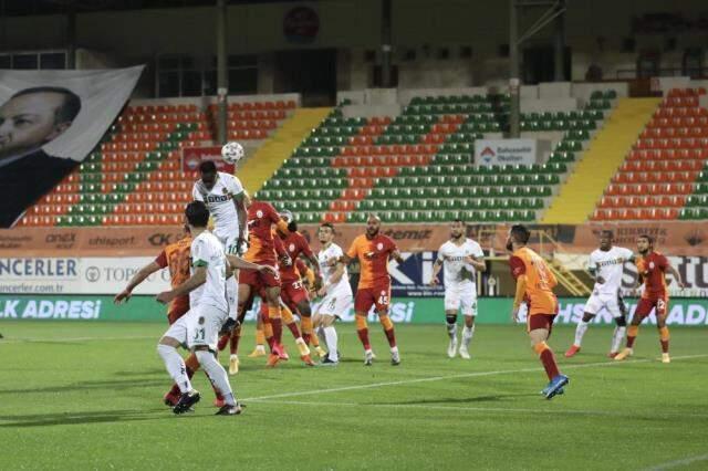 The statistics of the match where Galatasaray defeated Alanyaspor 1-0 on the road draw attention