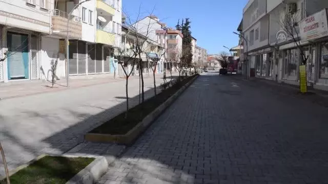 Gölbaşı'nda sokağa çıkma kısıtlamasına uyuldu Gölbaşı'nda sokağa çıkma kısıtlamasına uyuldu