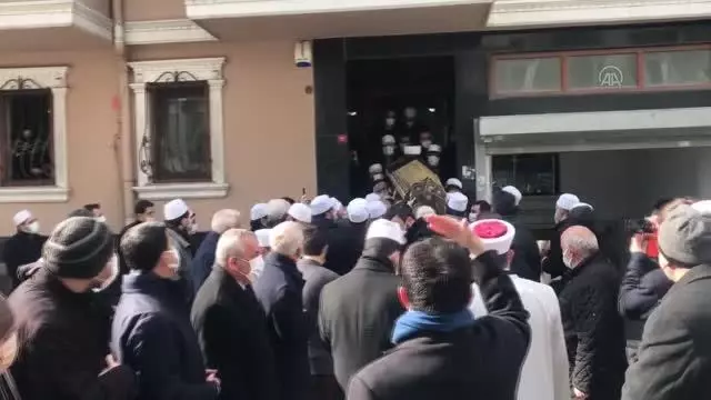 Hadis, tefsir ve fıkıh alimi M. Emin Saraç son yolculuğuna uğurlandı Hadis, tefsir ve fıkıh alimi M. Emin Saraç son yolculuğuna uğurlandı
