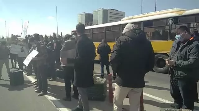 İran'da nükleer anlaşma karşıtı öğrenciler, UAEA Başkanı Grossi'yi protesto etti İran'da nükleer anlaşma karşıtı öğrenciler, UAEA Başkanı Grossi'yi protesto etti