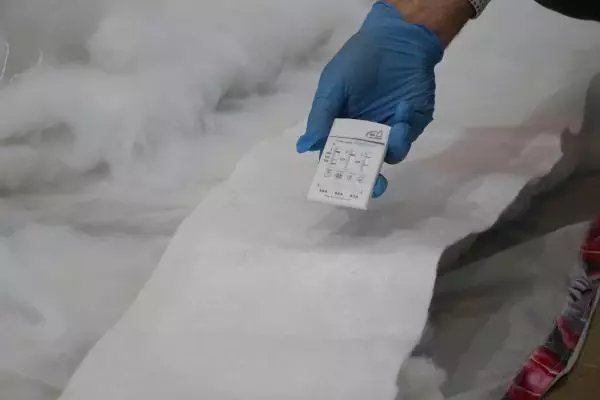 İranlı yolcunun yorgana gizlediği 1 kilo 584 gram uyuşturucuyu narkotik köpeği 'Yappa' buldu İranlı yolcunun yorgana gizlediği 1 kilo 584 gram uyuşturucuyu narkotik köpeği 'Yappa' buldu