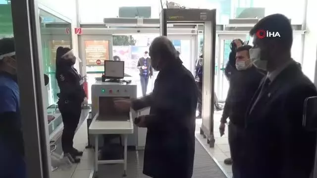 İstanbul'da pitbull dehşeti: Kız çocuğu başından yaralandı İstanbul'da pitbull dehşeti: Kız çocuğu başından yaralandı