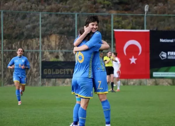 Kadın Milli Takımları Futbol Turnuvası'nda Sırbistan ile Ukrayna berabere kaldı Kadın Milli Takımları Futbol Turnuvası'nda Sırbistan ile Ukrayna berabere kaldı