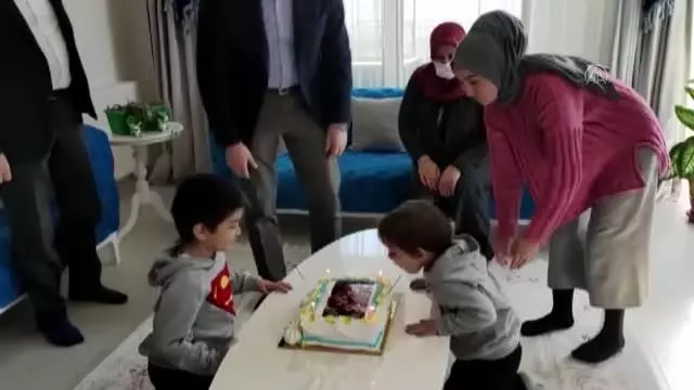 KAHRAMANMARAŞ - Şehidin adını taşıyan 4 yaşındaki oğluna doğum günü kutlaması KAHRAMANMARAŞ - Şehidin adını taşıyan 4 yaşındaki oğluna doğum günü kutlaması