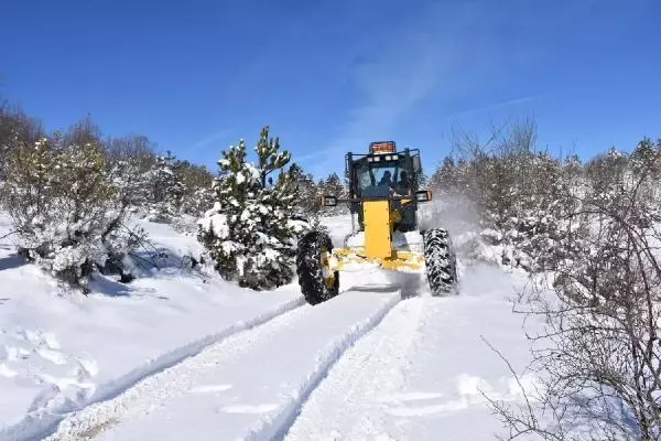 Karabük'te 97 köy yolu ulaşıma açıldı Karabük'te 97 köy yolu ulaşıma açıldı