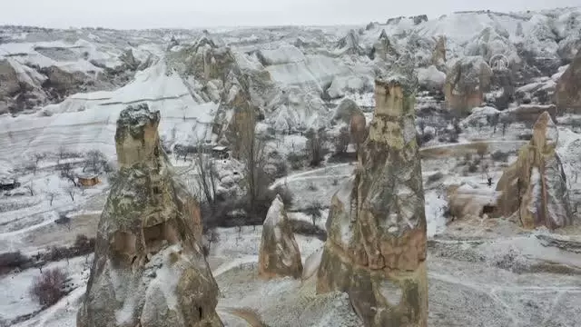 Kovid-19 salgınından olumsuz etkilenen turist rehberleri eski günlerini özlüyor Kovid-19 salgınından olumsuz etkilenen turist rehberleri eski günlerini özlüyor