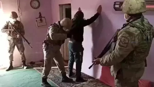 Son dakika haber! Mardin'de PKK/KCK operasyonu: 12 gözaltı Son dakika haber! Mardin'de PKK/KCK operasyonu: 12 gözaltı