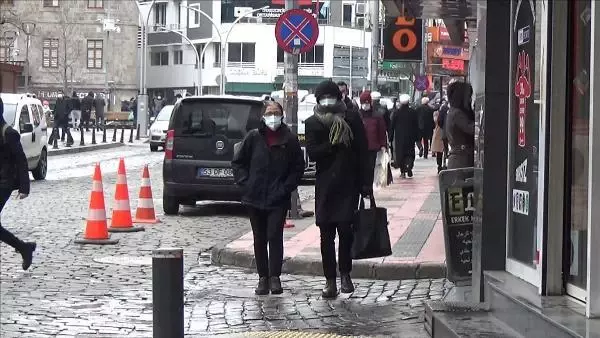 'Mutant' virüsle bulaş 1.5 kat arttı; mesafede 2 metre önerisi 'Mutant' virüsle bulaş 1.5 kat arttı; mesafede 2 metre önerisi