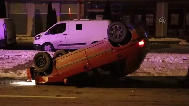 Otomobiliyle kaza yapan alkollü sürücüye sokağa çıkma kısıtlamasını ihlalden ceza yazıldı Otomobiliyle kaza yapan alkollü sürücüye sokağa çıkma kısıtlamasını ihlalden ceza yazıldı