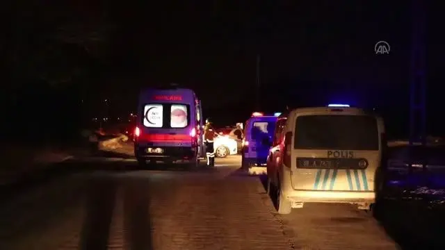 Son Dakika | Polisten kaçan bir kişi yakalanınca taşıdığı uyuşturucu maddeleri yuttu Son Dakika | Polisten kaçan bir kişi yakalanınca taşıdığı uyuşturucu maddeleri yuttu