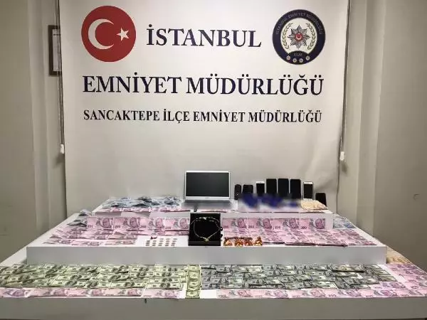 Sancaktepe'de kuyumcuyu dolandırdılar Sancaktepe'de kuyumcuyu dolandırdılar