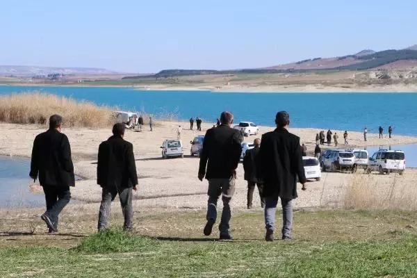 Son dakika haberleri: Şanlıurfa'da minibüste 3 ceset bulundu (2) Son dakika haberleri: Şanlıurfa'da minibüste 3 ceset bulundu (2)