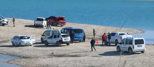 Son dakika haberleri: Şanlıurfa'da minibüste 3 ceset bulundu (2) Son dakika haberleri: Şanlıurfa'da minibüste 3 ceset bulundu (2)