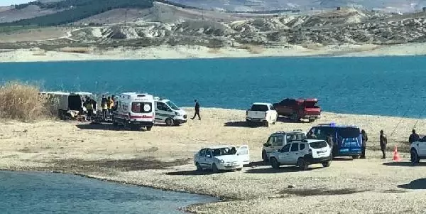 Son dakika haberi | Şanlıurfa'da minibüste 3 ceset bulundu Son dakika haberi | Şanlıurfa'da minibüste 3 ceset bulundu