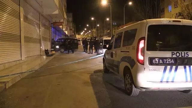 ŞANLIURFA - 'Dur' ihtarına uymayan araçtaki 2 şüpheli kovalamaca sonucu yakalandı ŞANLIURFA - 'Dur' ihtarına uymayan araçtaki 2 şüpheli kovalamaca sonucu yakalandı