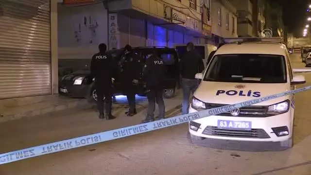 ŞANLIURFA - 'Dur' ihtarına uymayan araçtaki 2 şüpheli kovalamaca sonucu yakalandı ŞANLIURFA - 'Dur' ihtarına uymayan araçtaki 2 şüpheli kovalamaca sonucu yakalandı