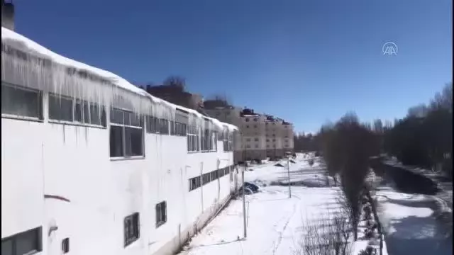 Sıfırın altında 27,1 dereceyle Türkiye'nin en soğuk ili oldu (2) Sıfırın altında 27,1 dereceyle Türkiye'nin en soğuk ili oldu (2)