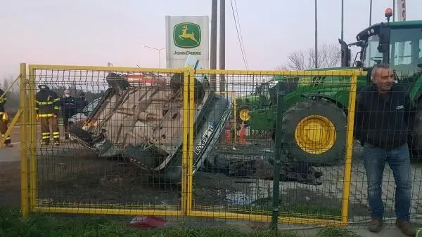 Tekirdağ'da kaza: 1 ölü, 1 yaralı Tekirdağ'da kaza: 1 ölü, 1 yaralı