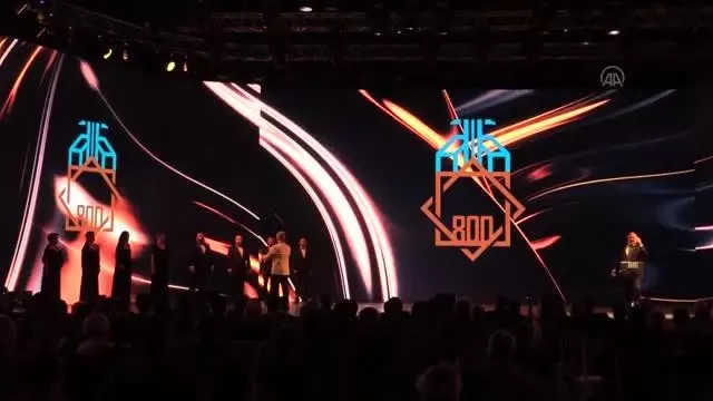 Tenor Hakan Aysev, Alanya'nın fethinin 800. yılına özel bestelenen 'Fetih Marşı'nı yorumladı Tenor Hakan Aysev, Alanya'nın fethinin 800. yılına özel bestelenen 'Fetih Marşı'nı yorumladı
