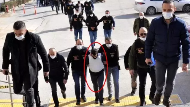 Tokkal ailesinin katil zanlısı adliyeye çelik yelekle getirildi Tokkal ailesinin katil zanlısı adliyeye çelik yelekle getirildi