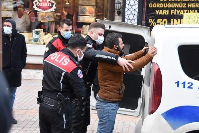 Tokkal ailesinin katil zanlısı olay yerine ilk giden kişi olmuş! Kanlı çorap evinden çıktı Tokkal ailesinin katil zanlısı olay yerine ilk giden kişi olmuş! Kanlı çorap evinden çıktı