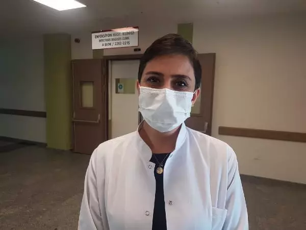 Uzman Dr. Toker: Bireysel mesafe ve hijyen devam etmeli Uzman Dr. Toker: Bireysel mesafe ve hijyen devam etmeli