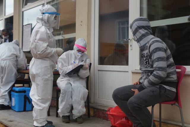 Vaka sayısı artışında ilk 5'te yer alan Samsun'daki yeni vakaların yüzde 50'sinde İngiliz mutant virüs tespit edildi