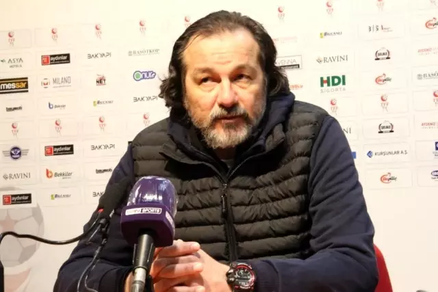 Yusuf Şimşek: 'Engelleri yavaş yavaş aşmaya çalışıyoruz' Yusuf Şimşek: 'Engelleri yavaş yavaş aşmaya çalışıyoruz'