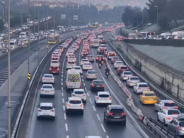 15 Temmuz Şehitler Köprüsü'nde trafik yoğunluğu 15 Temmuz Şehitler Köprüsü'nde trafik yoğunluğu