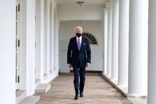 ABD Başkanı Biden Kovid-19'dan ölenler için anma töreni düzenliyor ABD Başkanı Biden Kovid-19'dan ölenler için anma töreni düzenliyor
