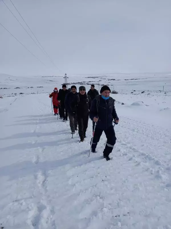 Ağrılı dağcılar Bubi Dağı'na tırmandı Ağrılı dağcılar Bubi Dağı'na tırmandı