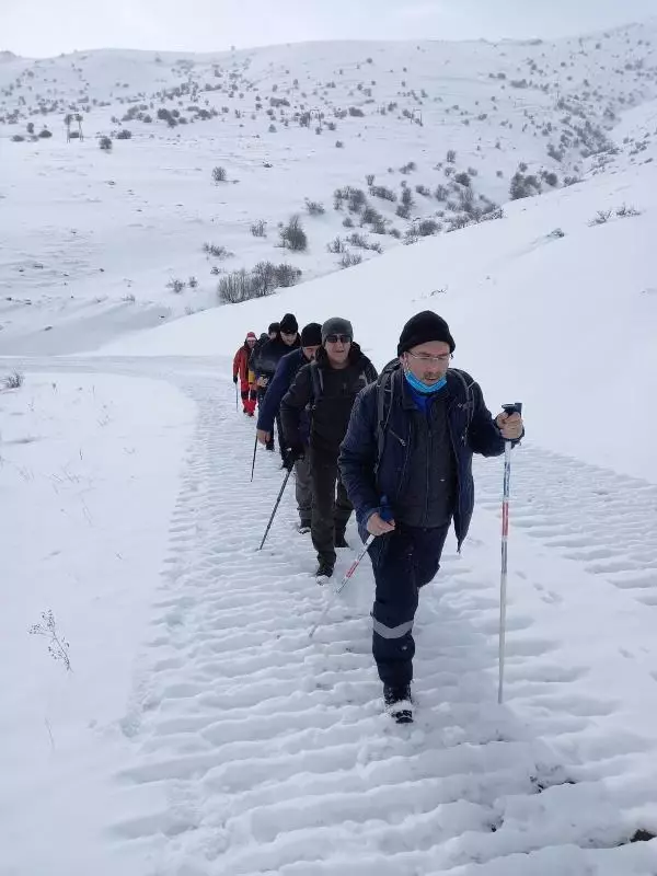 Ağrılı dağcılar Bubi Dağı'na tırmandı Ağrılı dağcılar Bubi Dağı'na tırmandı