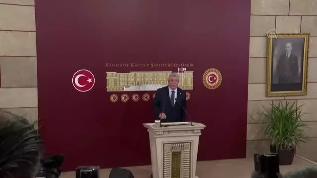 Akbaşoğlu: 'Bir müptezelin, Özlem Zengin hanımefendiye yönelik çirkin ve alçakça saldırılarını kınıyorum' Akbaşoğlu: 'Bir müptezelin, Özlem Zengin hanımefendiye yönelik çirkin ve alçakça saldırılarını kınıyorum'