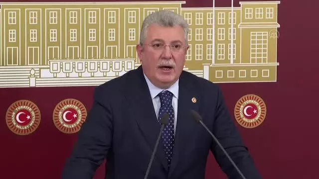 Akbaşoğlu: 'Çamur at, hiç olmazsa izi kalır' Akbaşoğlu: 'Çamur at, hiç olmazsa izi kalır'