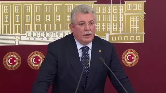 Akbaşoğlu: 'Çamur at, hiç olmazsa izi kalır' Akbaşoğlu: 'Çamur at, hiç olmazsa izi kalır'