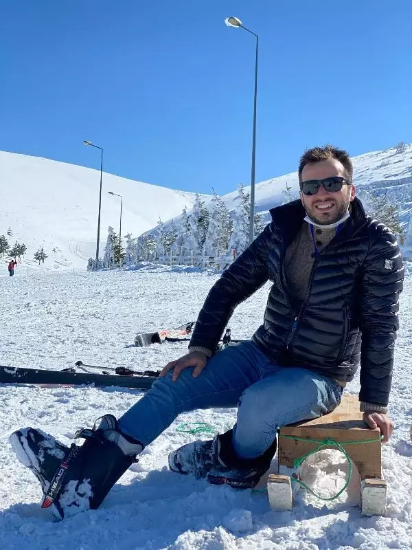 Akdağ'da tatilcilerin kayak keyfi Akdağ'da tatilcilerin kayak keyfi