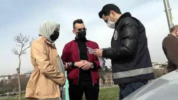 Avcılar'da sokağa çıkma kısıtlamasına uymayanlara ceza yağdı Avcılar'da sokağa çıkma kısıtlamasına uymayanlara ceza yağdı