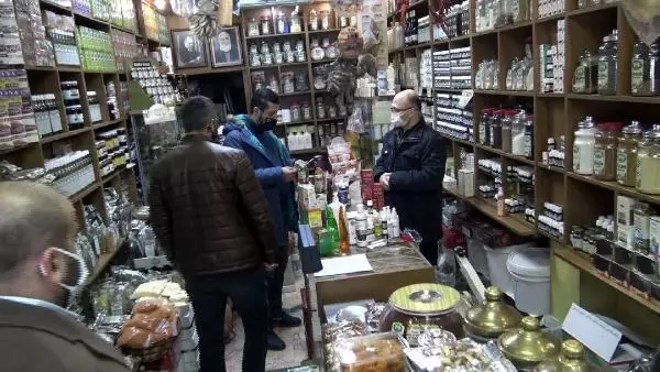 Avcılar'da sokağa çıkma kısıtlamasına uymayanlara ceza yağdı Avcılar'da sokağa çıkma kısıtlamasına uymayanlara ceza yağdı