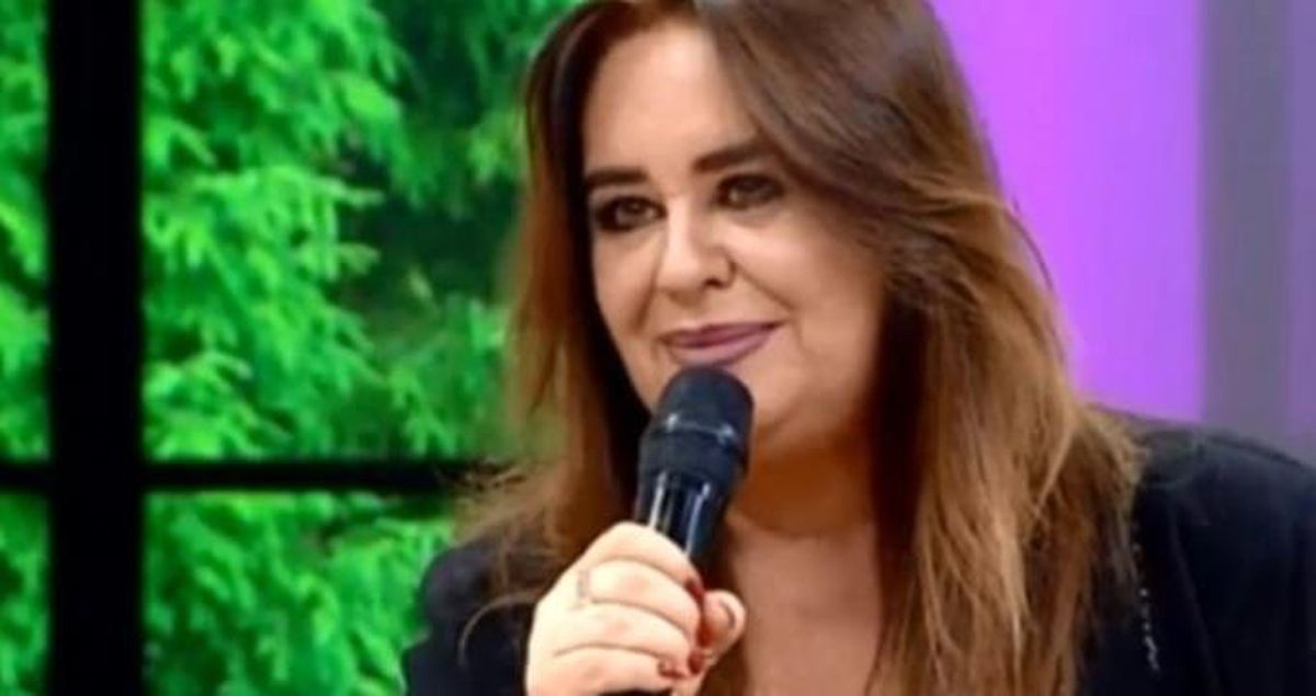 Ayşe Mine kimdir? Ayşe Mine kaç yaşında, nereli? Ayşe Mine şarkıları!