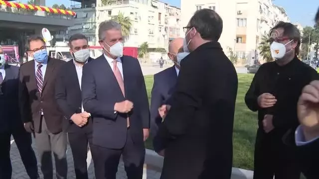 Son dakika haberleri: Bakan Kasapoğlu, Gürsel Aksel Stadı'nı gezdi Son dakika haberleri: Bakan Kasapoğlu, Gürsel Aksel Stadı'nı gezdi