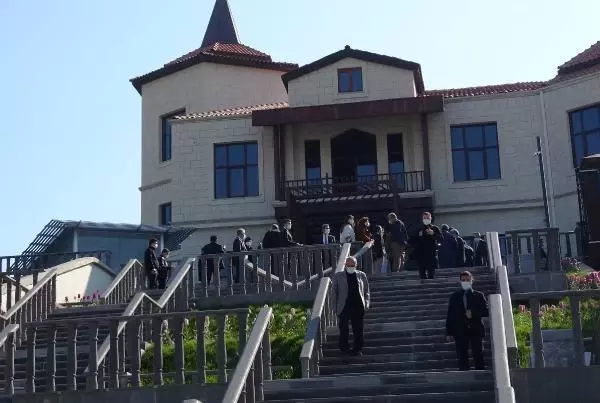 Bakanı Soylu, yapımı devam eden Adnan Menderes Demokrasi Müzesi'ni inceledi Bakanı Soylu, yapımı devam eden Adnan Menderes Demokrasi Müzesi'ni inceledi