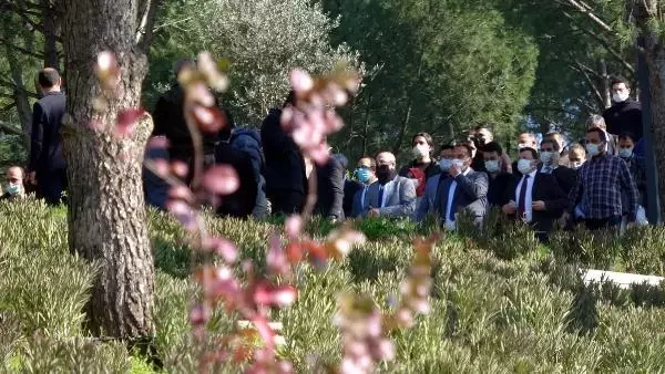 Bakanı Soylu, yapımı devam eden Adnan Menderes Demokrasi Müzesi'ni inceledi Bakanı Soylu, yapımı devam eden Adnan Menderes Demokrasi Müzesi'ni inceledi