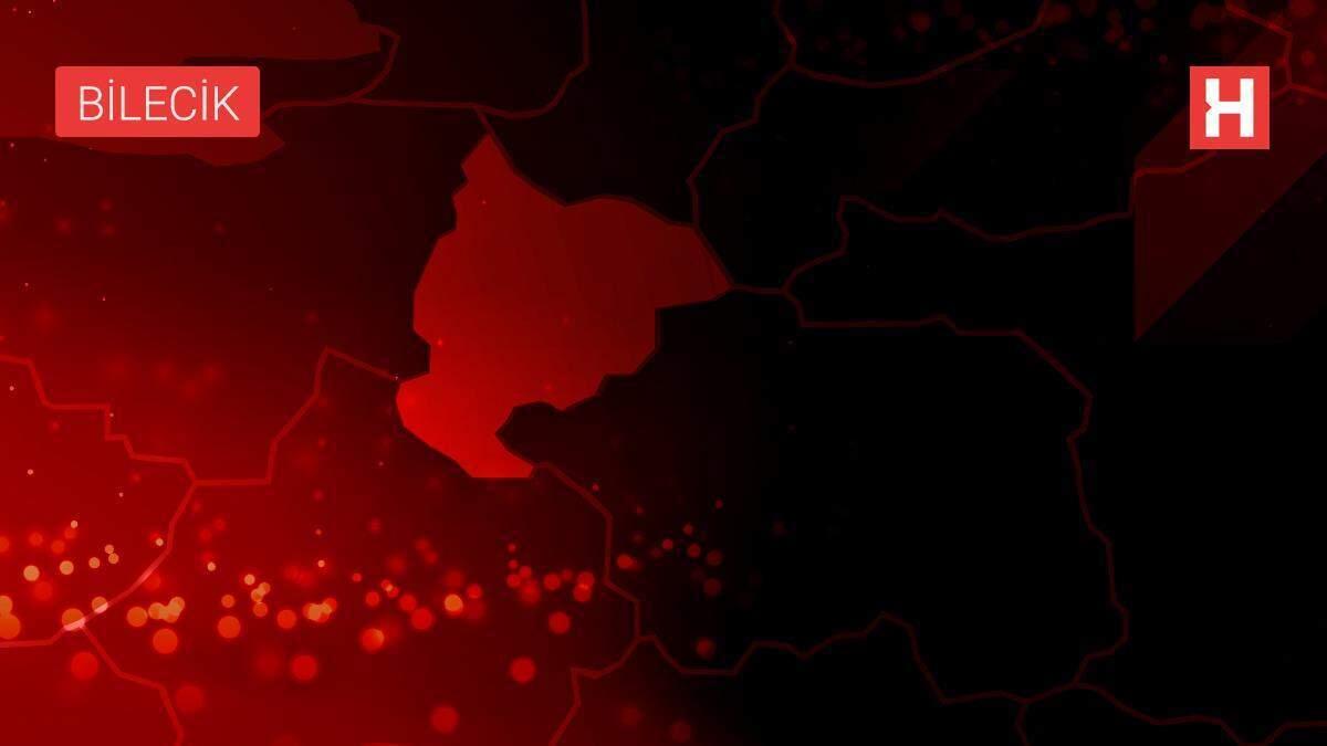Son dakika! Bilecik Belediyesi, Elmabahçe köyü sakinlerine gıda malzemesi ve maske yardımında bulundu Son dakika! Bilecik Belediyesi, Elmabahçe köyü sakinlerine gıda malzemesi ve maske yardımında bulundu