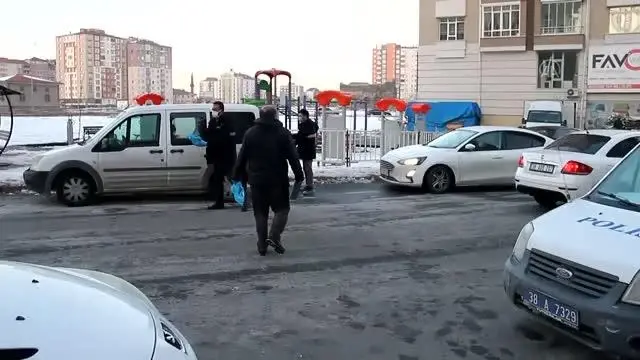 Bir kadın evinde ölü bulundu Bir kadın evinde ölü bulundu
