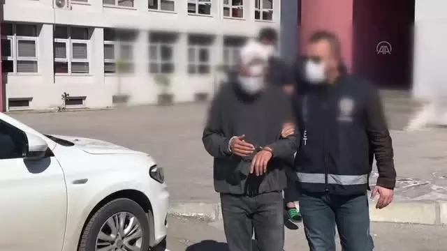 Bir kişinin öldüğü silahlı kavgayla ilgili gözaltına alınan 8 şüpheliden 2'si tutuklandı Bir kişinin öldüğü silahlı kavgayla ilgili gözaltına alınan 8 şüpheliden 2'si tutuklandı